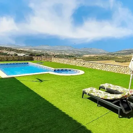 Charming In Prados 45 M² With Pool Malaga
